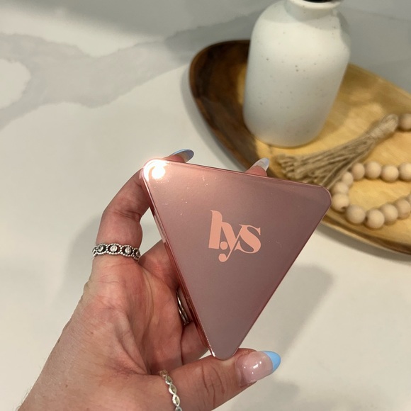 LYS Beauty No Limits Matte Powder Bronzer - Picture 3 of 5